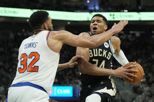 Antetokounmpo chỉ muốn đến New York và Knicks đang thiếu vòng đầu tiên. Có đáng không nếu bạn hy sin