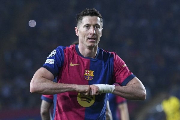 4 năm sự nghiệp xanh đỏ! Mọi bài viết: Barcelona quyết không gia hạn hợp đồng với Lewandowski 37 tuổ