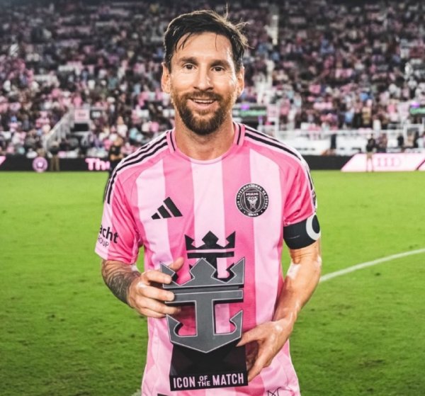 48 bàn sau 28 trận! Romano: Việc gia hạn hợp đồng của Messi chỉ chờ thông tin chi tiết cuối cùng, an