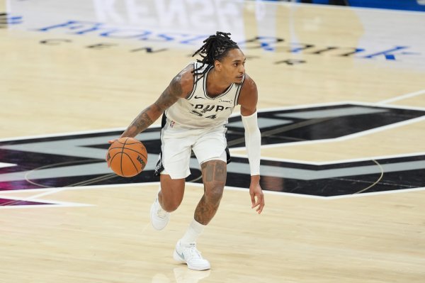 Vassell: Tôi không muốn tự mãn, nhưng khởi đầu 4-0 thật tuyệt vời. Vẫn còn nhiều trận đấu khó khăn p