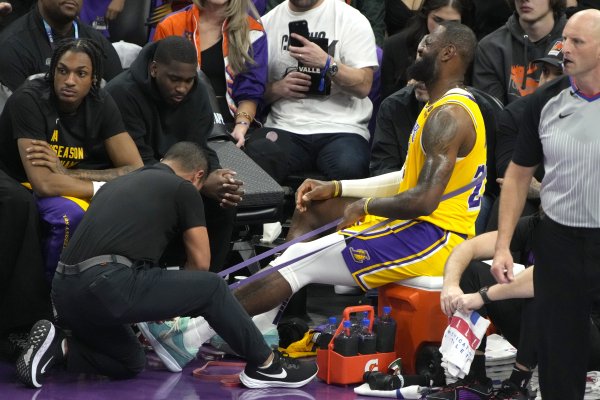 Tony Allen: Để tôi tính cho bạn xem LeBron James chi bao nhiêu cho việc bảo trì trong một năm. Riêng