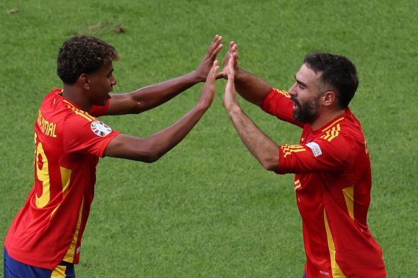 Giám đốc đội tuyển Tây Ban Nha nói về xung đột El Clasico: Chúng tôi rất bình tĩnh và không khí của 