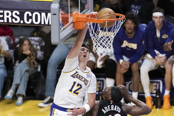 Mở kinh mạch? Laravia: Cảm ơn Anthony Edwards vì đã khiến video đó trở nên lan truyền