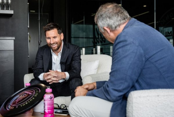 Nặng! Cuộc phỏng vấn độc quyền của Messi với Messi sẽ diễn ra trực tuyến vào ngày mai, nói về việc r